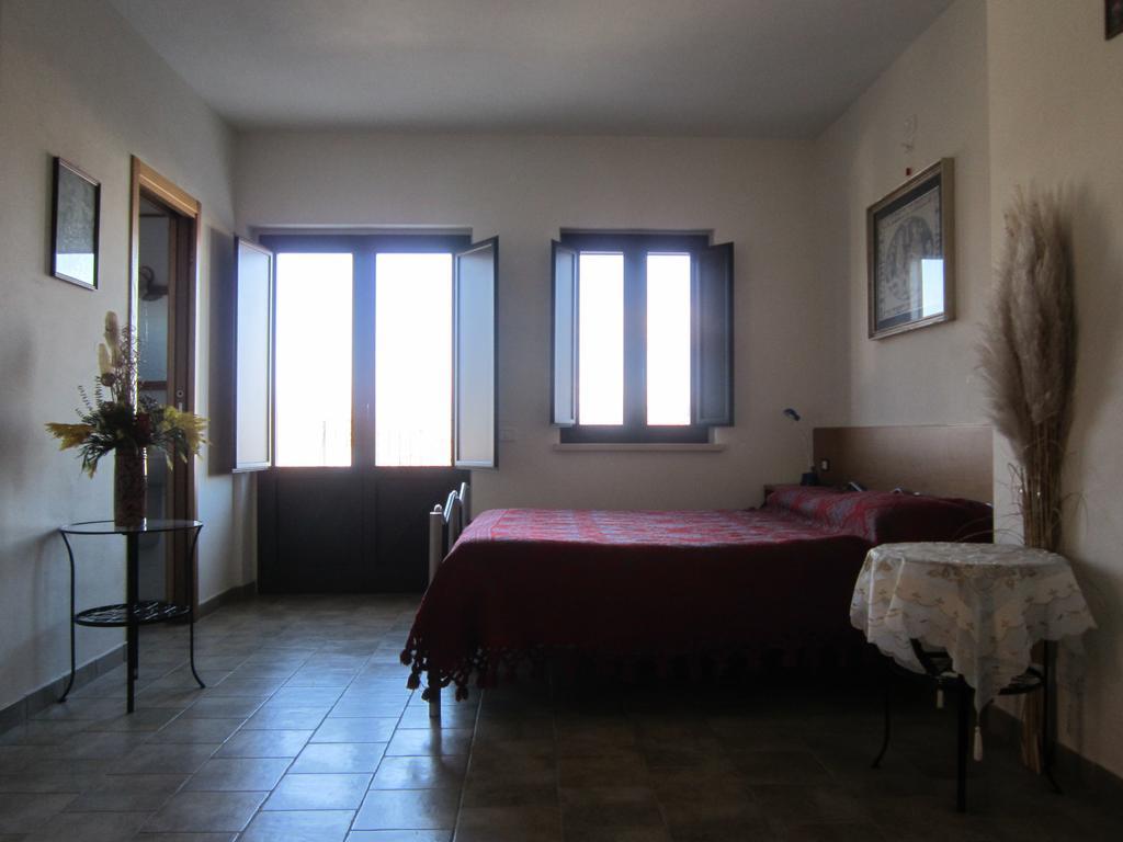 Villa Locanda Dell'Asino D'Oro à Sulmona Chambre photo